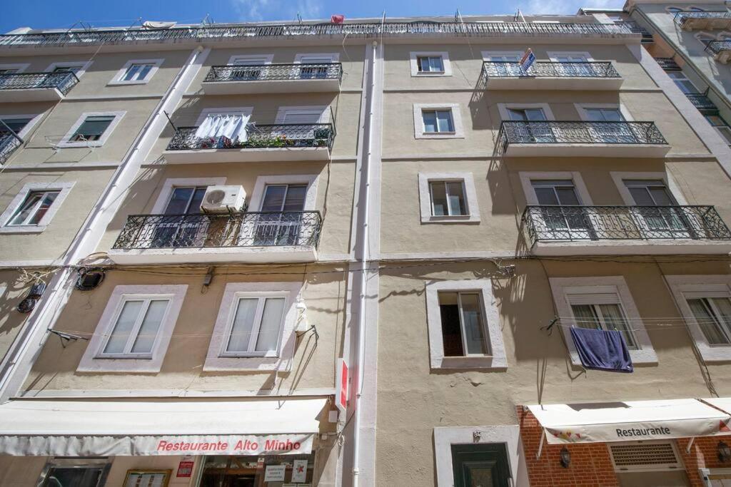 Santa Marta Cozy Apt W/ Ac Lisboa المظهر الخارجي الصورة