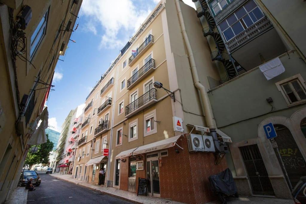 Santa Marta Cozy Apt W/ Ac Lisboa المظهر الخارجي الصورة
